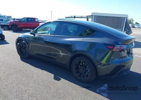 2024 Tesla Model Y Long Range Dual Motor All-Wheel Drive from USA, damaged, VIN 7SAYGDEE7RF074401